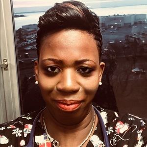 Meet your Posher, Esther